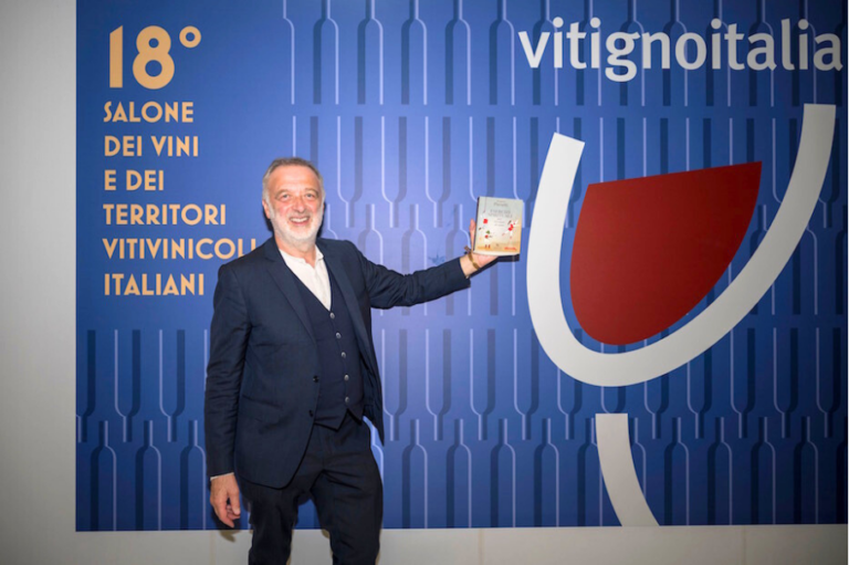 Intervista ad Angelo Peretti autore di ”Esercizi spirituali per bevitori di vino”